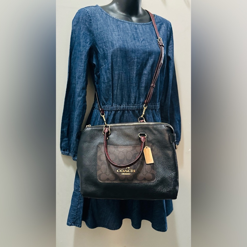 New without tags Coach leather crossbody bag